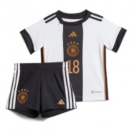 Koszulka piłkarska Niemcy Jonas Hofmann #18 Strój Domowy dla dzieci MŚ 2022 tanio Krótki Rękaw (+ Krótkie spodenki)